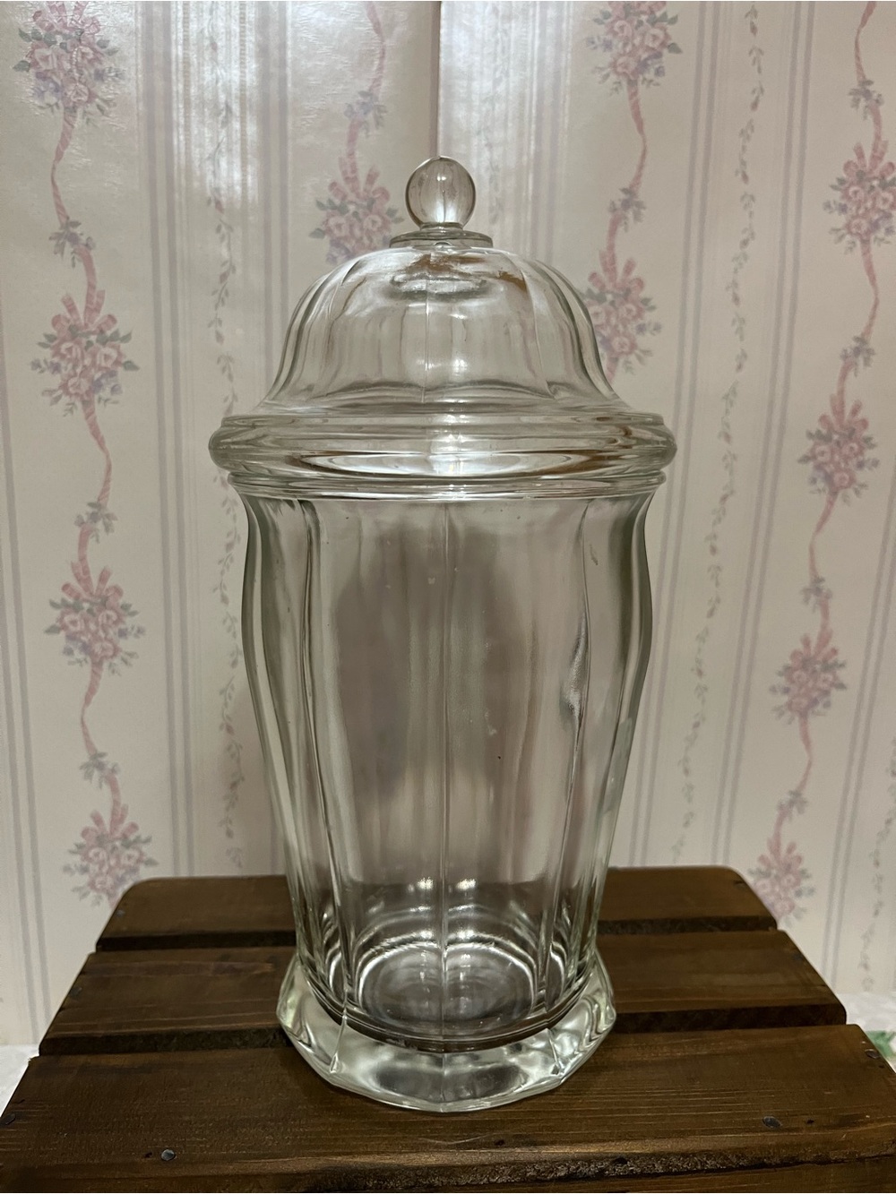 Clear Glass Apothecary Jar with Lid
